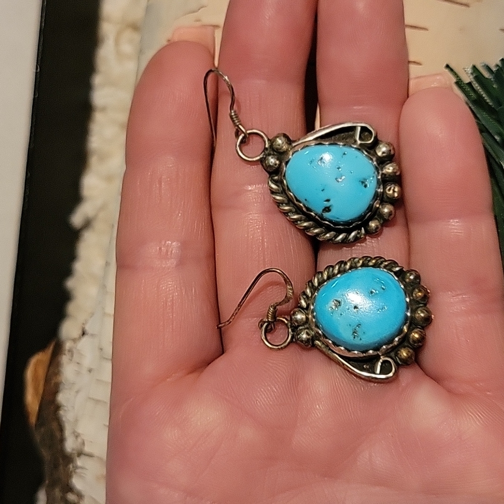 Vintage Turquoise Earrings - Picture 4 of 4